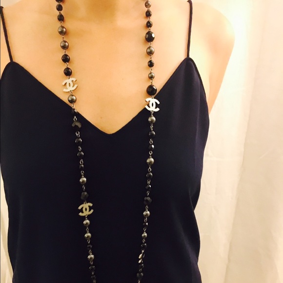 CHANEL Jewelry - Classic Chanel black pearl necklace