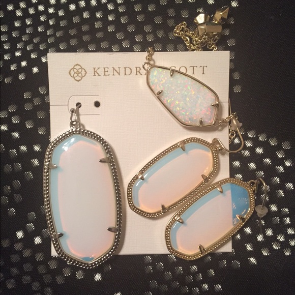 Sharing Kendra! - Picture 1 of 1