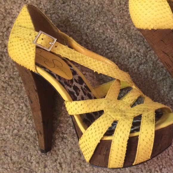 Yellow Jessica Simpson heels 5.5