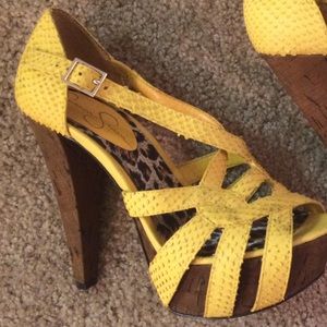 Yellow Jessica Simpson heels 5.5