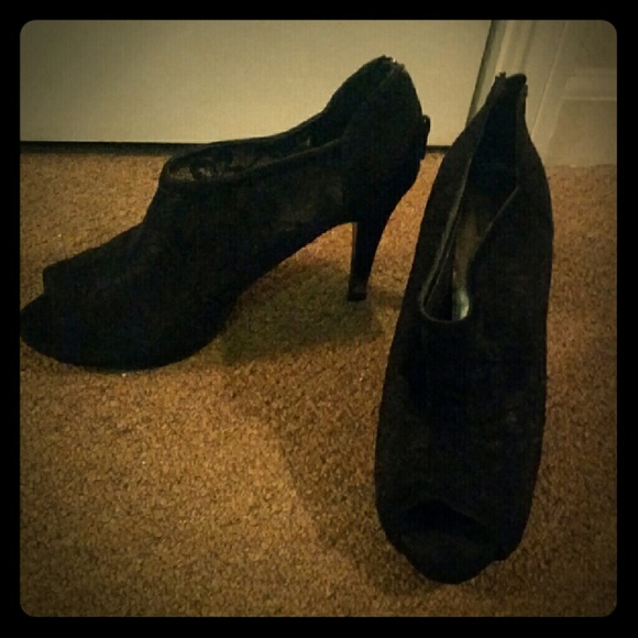 Black Lace Peep toe Heels