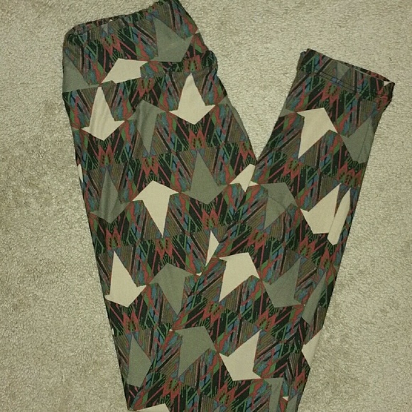 LuLaRoe Pants - Lularoe leggings yoga OS HTF Unicorn Camo Arrows