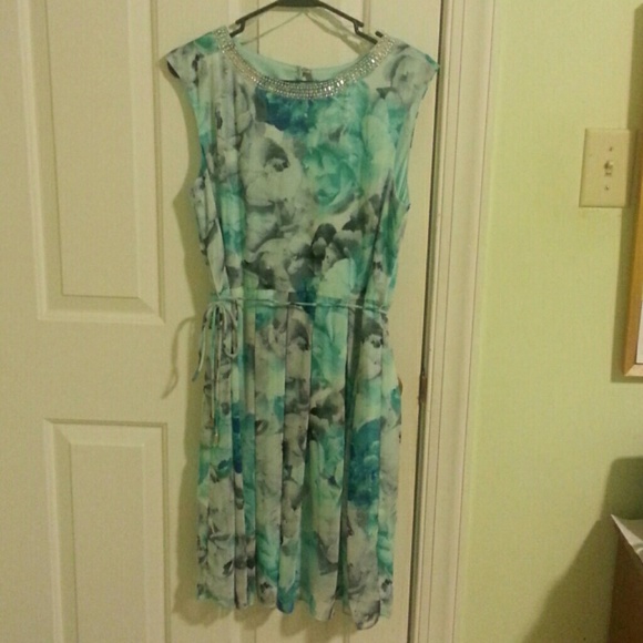 Blue floral sandra darren dress