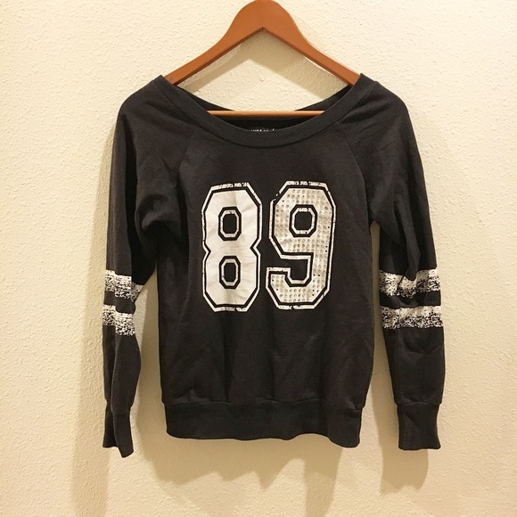 Wet seal long sleeve top