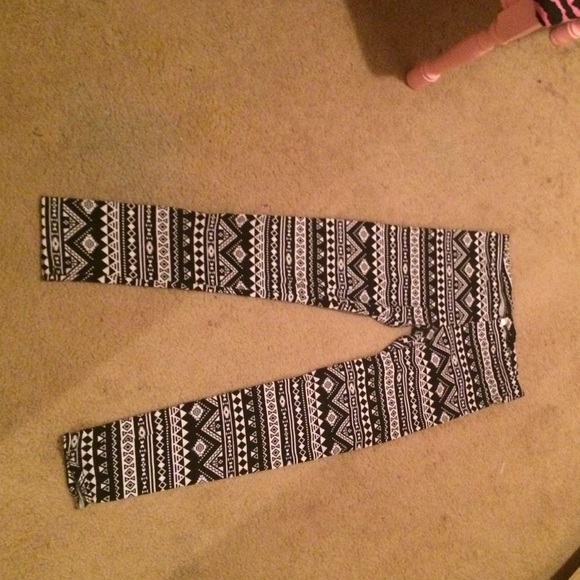 Black and white leggings!