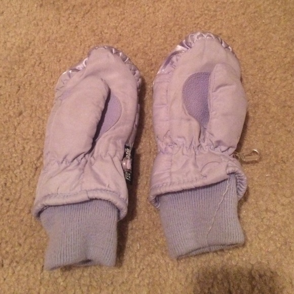 Purple mittens - Picture 2 of 2