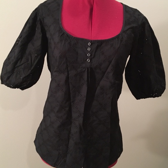 Anne Taylor LOFT Black tunic style top. Size 4