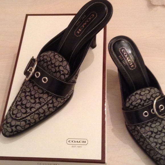 Coach logo shoes - size 7.5 - Picture 1 of 3