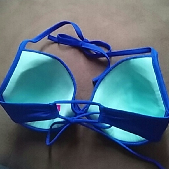 Victoria's secret fabulous triangle push up top - Picture 4 of 4