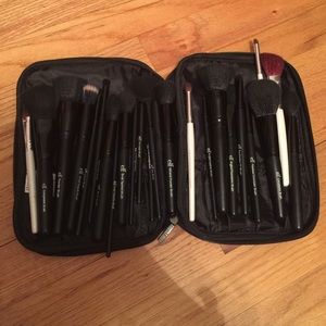 ELF 23 PC Brush Bundle with travel case