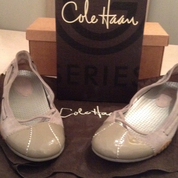 Cole Hahn gray suede air flat