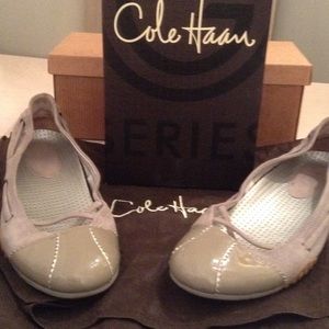 Cole Hahn gray suede air flat