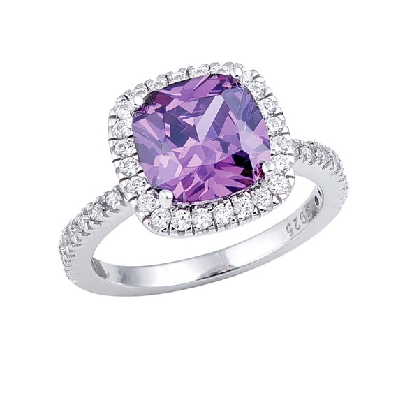 Beautiful AmethystSterlingSilverCushionCut RingSz7