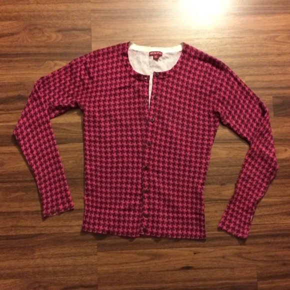 ⛔️ SOLD! ⛔️ Houndstooth Pink & Burgundy Cardigan