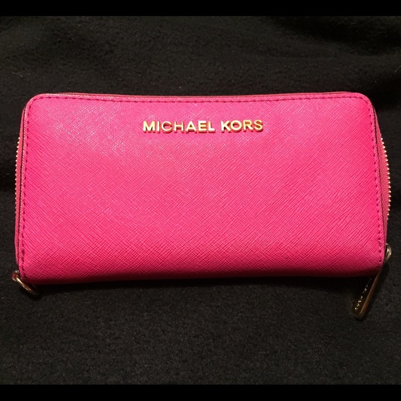 Michael Kors Pink Zip Around Wallet