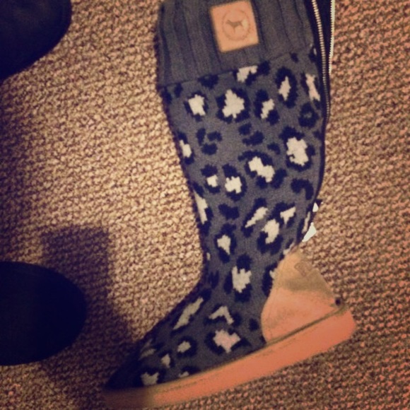 Victoria's Secret PINK boots