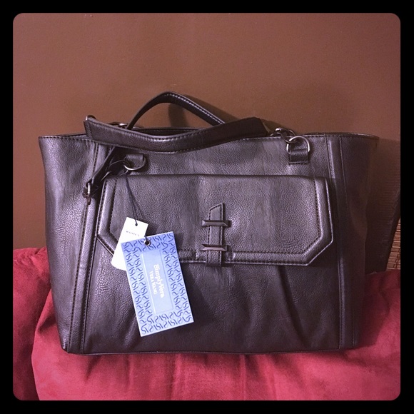 Simply Vera Wang purse great for trip - Picture 1 of 4