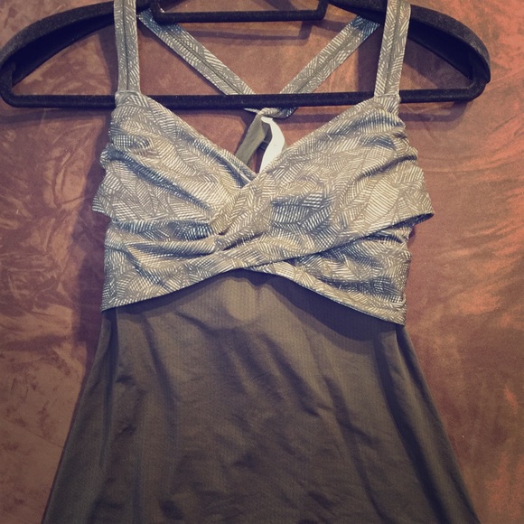 lululemon athletica Tops - Lululemon Wrap It Up Tank Gator Green 6