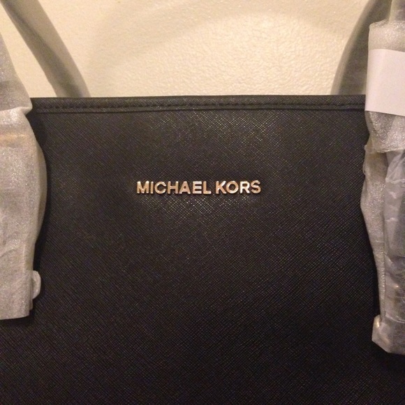 SOLD-- Michael kors purse