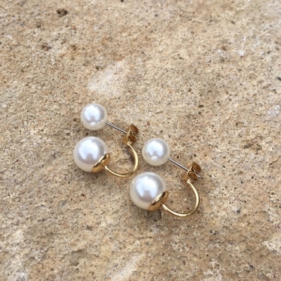 Double Pearl earrings