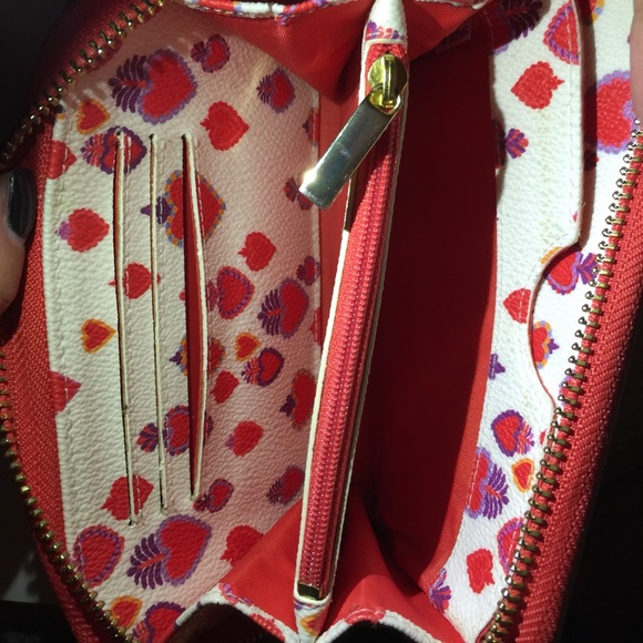 Tory burch wallet printed heart wristlet - Picture 3 of 4