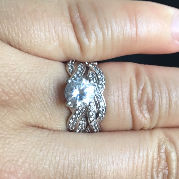 Engagement Ring - Picture 2 of 4