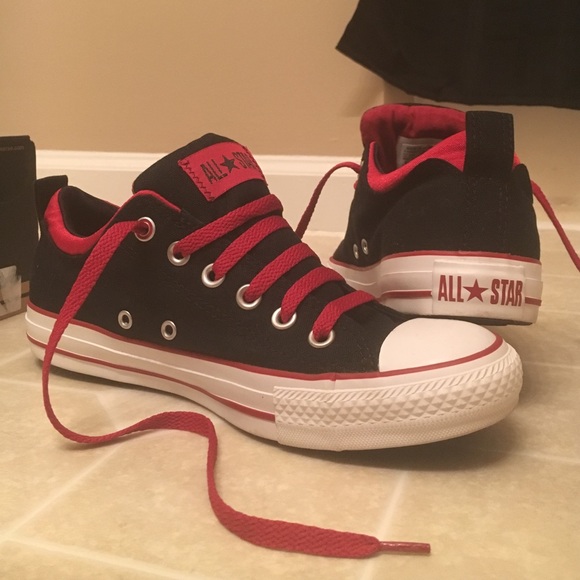 Black/Red Converse