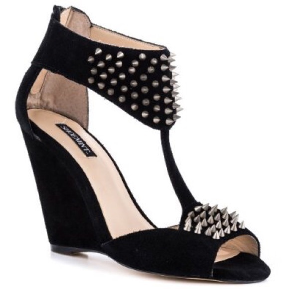 SOLD! Lori Shoemint wedges black - Picture 1 of 4