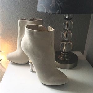 High heeled ankle boots (5.5)