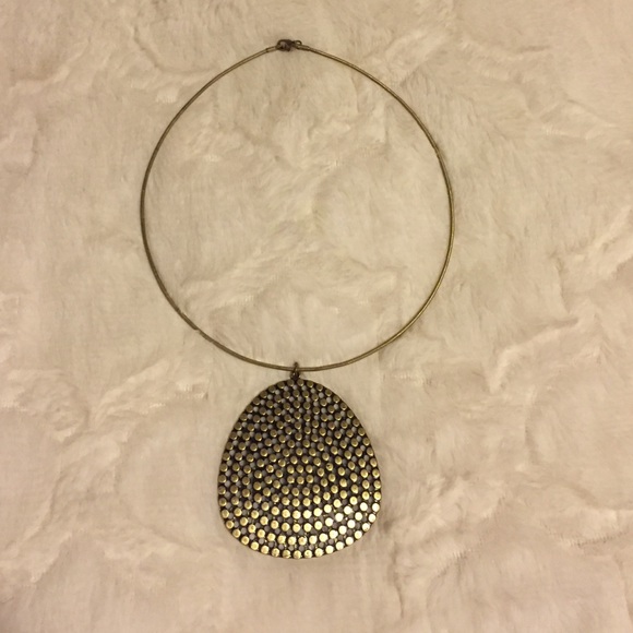 Bronze colored statement necklace ⚡️