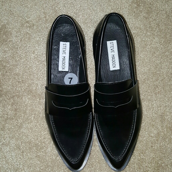 Brand New Steve Madden Loafer