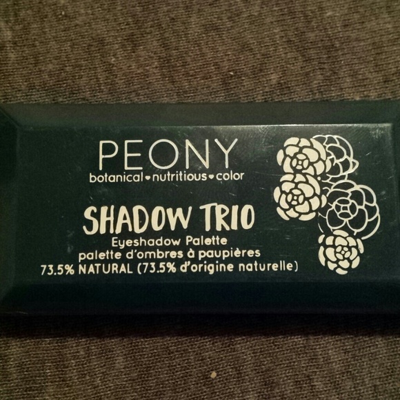 Eyeshadow! - Picture 2 of 3