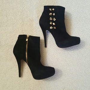 Vince Camuto Booties
