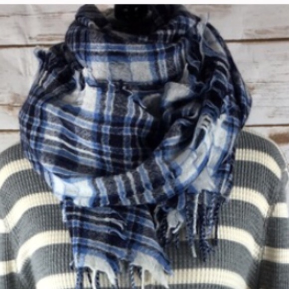 ISO this Madewell scarf