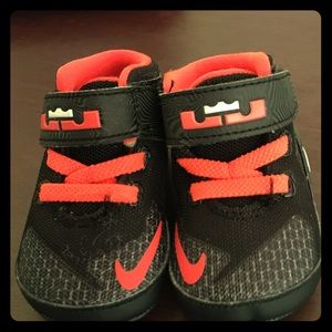 Infant sneakers