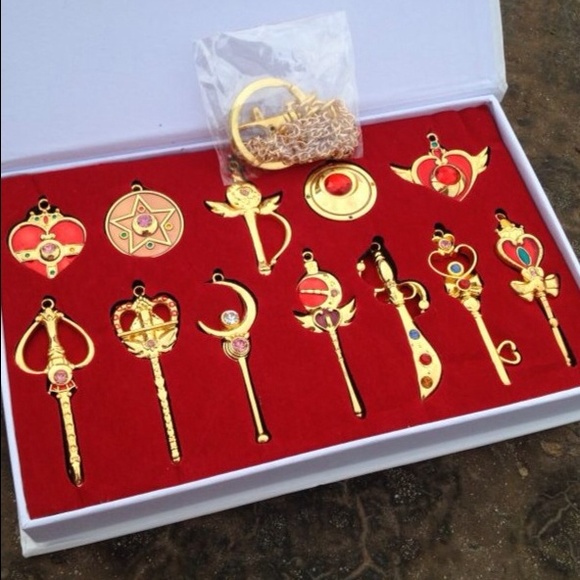 A set of 12 sailor moon keychain