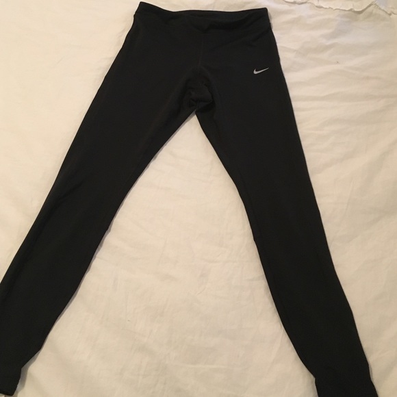 black Nike leggings
