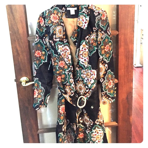 SALE‼️ AMAZING WD NY Print Overcoat - Picture 1 of 4