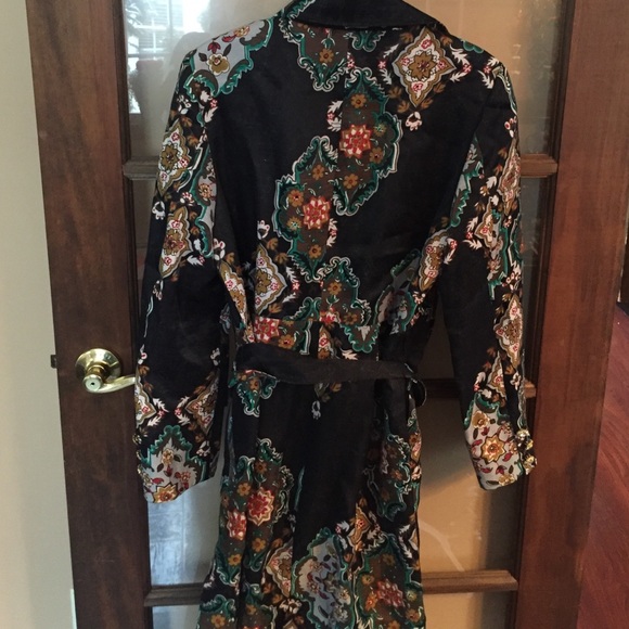 SALE‼️ AMAZING WD NY Print Overcoat - Picture 4 of 4