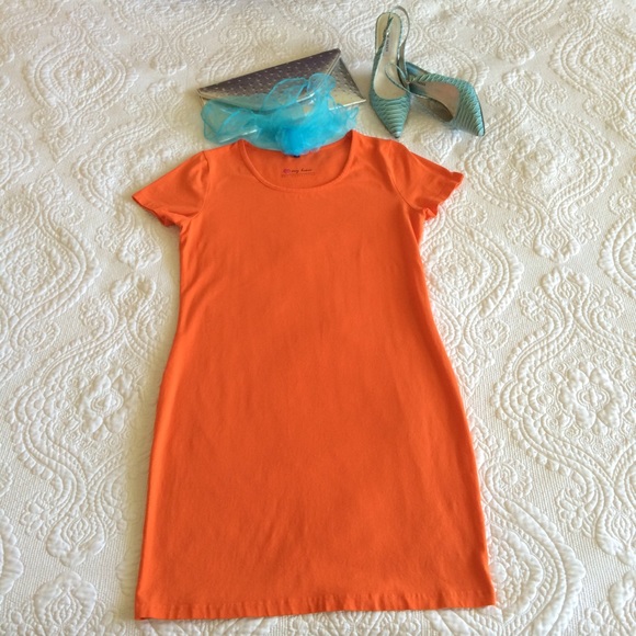 Beautiful t-shirt material dress M-L orange