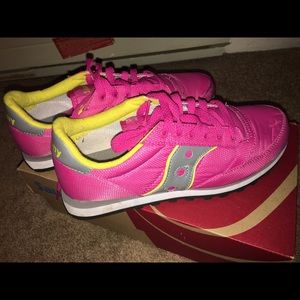 Stylish Sneakers 👟👟