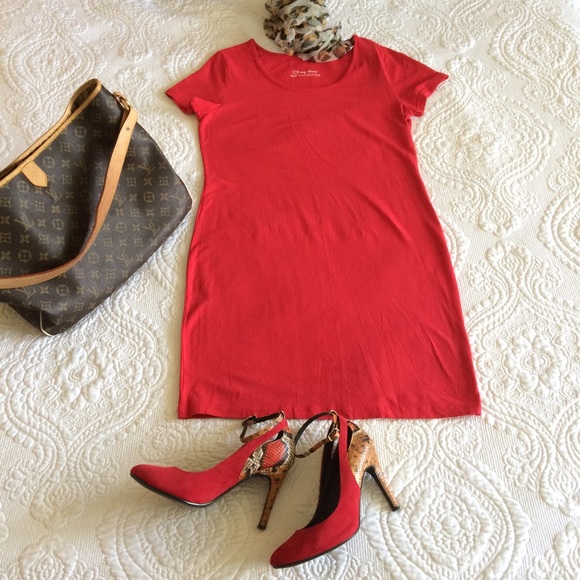Nice t-shirt dress M-L stretchy viscose cotton red