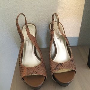 Jessica Simpson Sabella pump