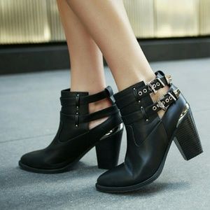 Lelia Stone Cut Out Black Booties