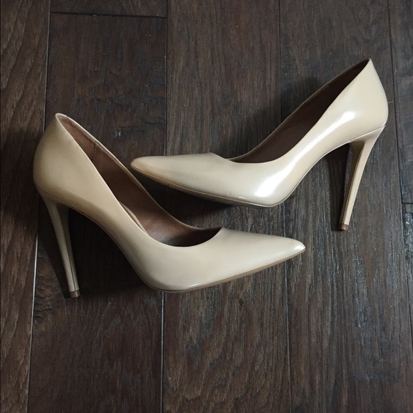 Steve Madden Proto Pumps