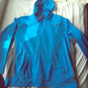 Blue nike therma-fit sweatshirt