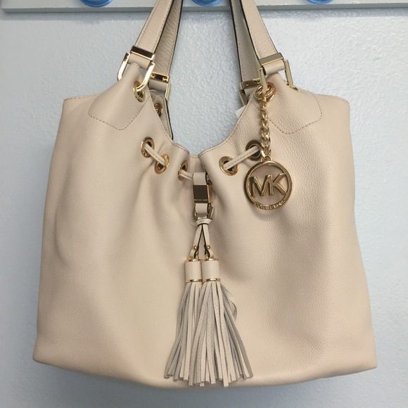 🚫SOLD🚫 - Picture 2 of 4