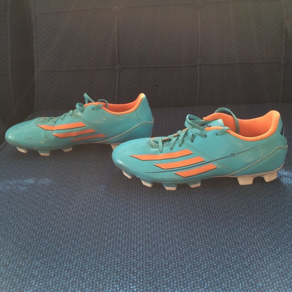 Women's Adidas  F5 TRX Firm-Ground W Soccer Cleat