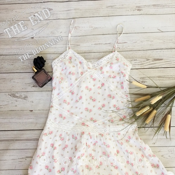 1 hr sale ✂️Floral sun dress✂️price firm