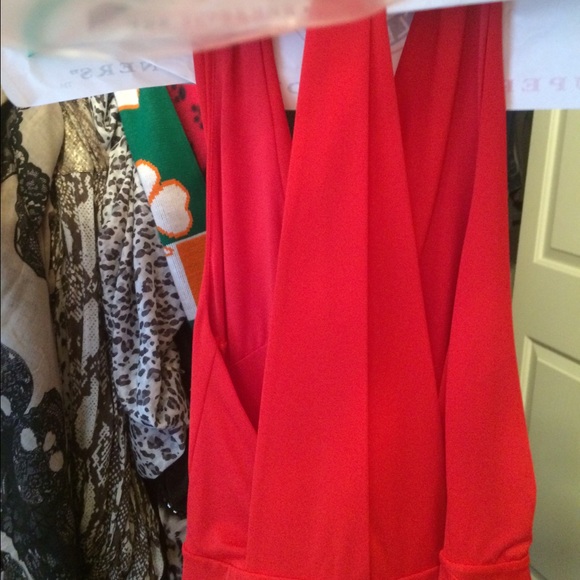 Bcbg red tight fitting dress - Picture 2 of 3